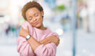 Louise Hay: Mi amo e mi accetto così come sono Louise Hay: Mi amo e mi accetto così come sono